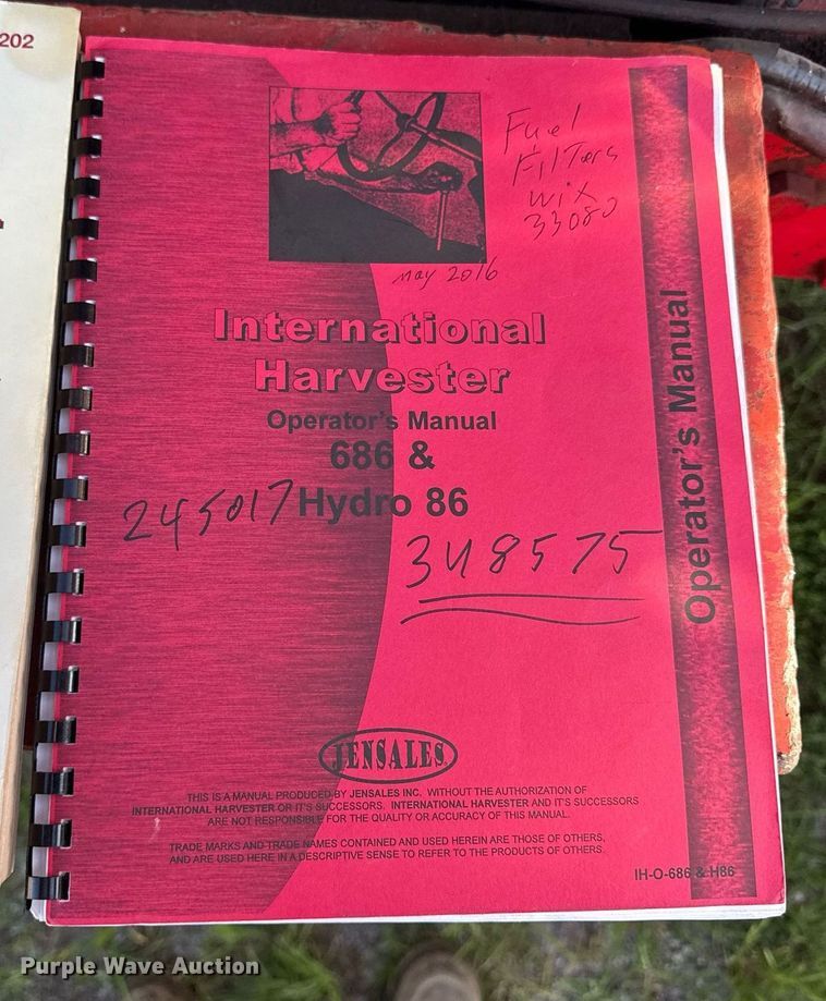 image for item ED4283 1977 International 686 tractor