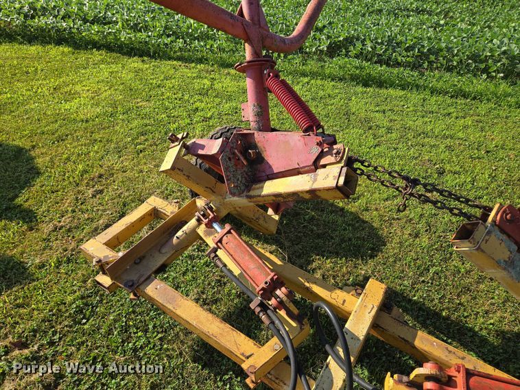 image for item EF1769 New Holland hay rake