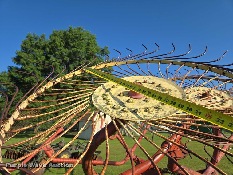 image for item EF1769 New Holland hay rake