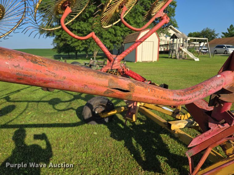 image for item EF1769 New Holland hay rake