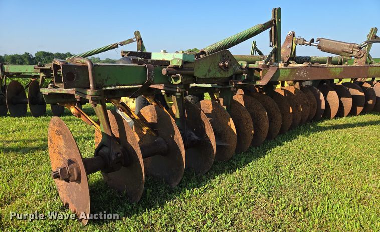 image for item EF1770 John Deere BW double off-set disk