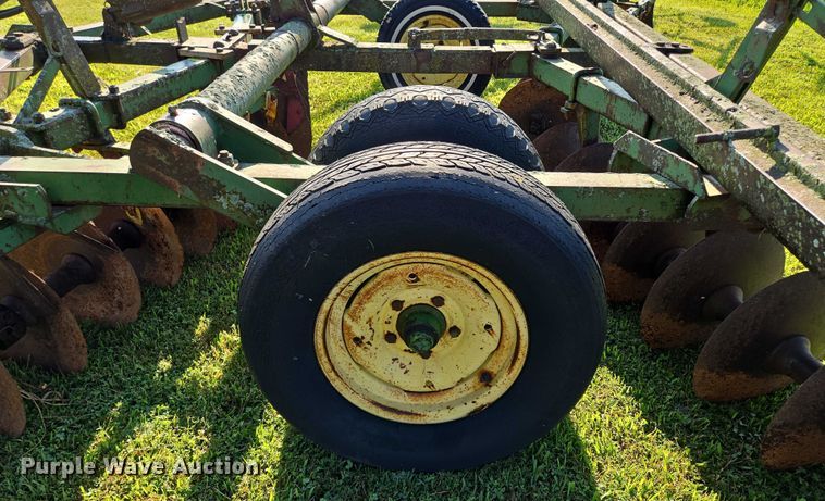 image for item EF1770 John Deere BW double off-set disk