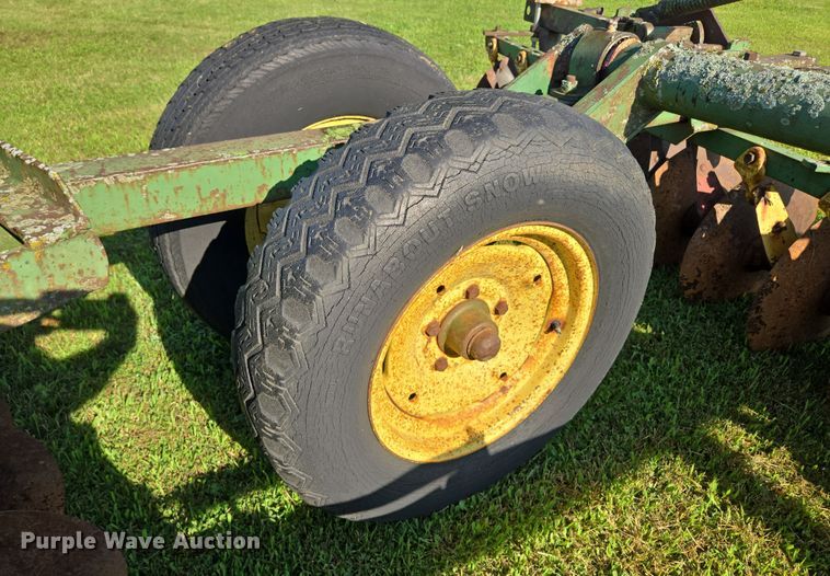 image for item EF1770 John Deere BW double off-set disk