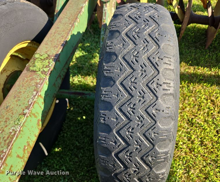 image for item EF1770 John Deere BW double off-set disk