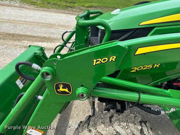 image for item EM2117 2023 John Deere 2025R MFWD tractor