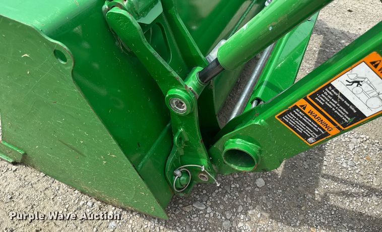 image for item EM2117 2023 John Deere 2025R MFWD tractor