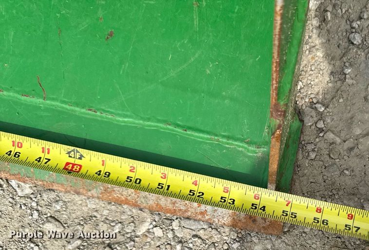 image for item EM2117 2023 John Deere 2025R MFWD tractor