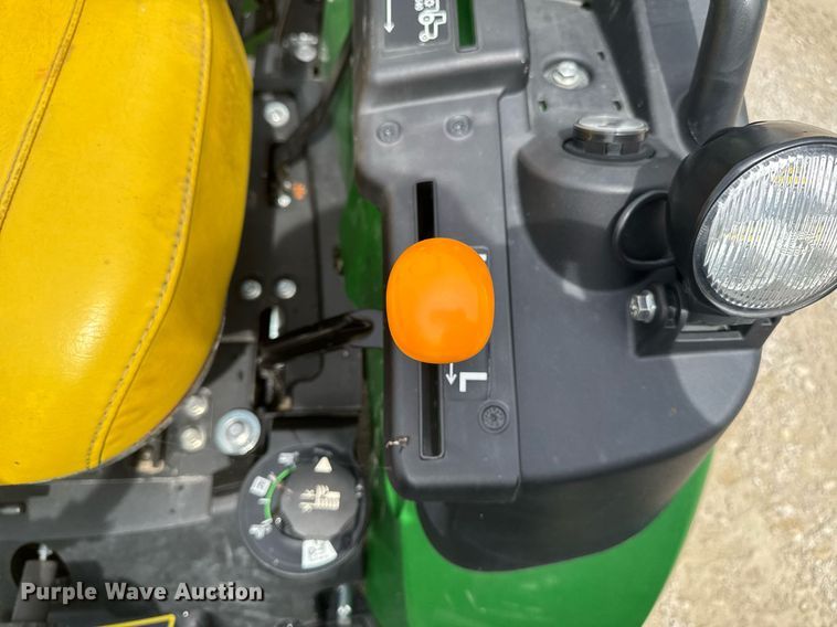 image for item EM2117 2023 John Deere 2025R MFWD tractor