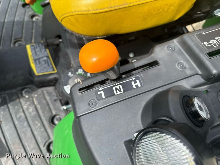 image for item EM2117 2023 John Deere 2025R MFWD tractor