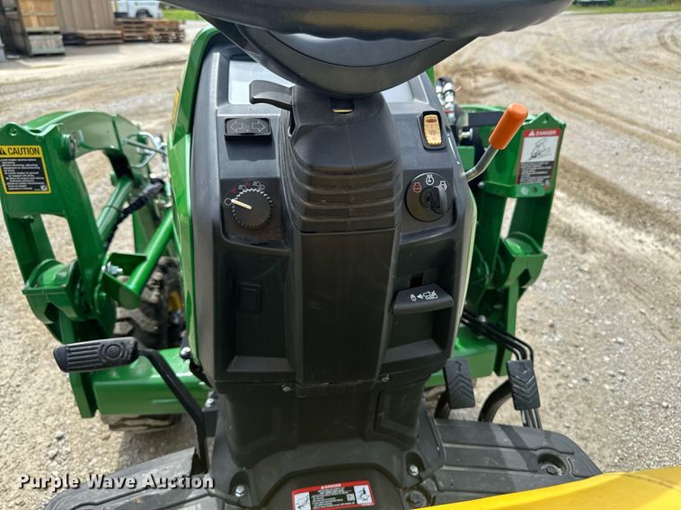 image for item EM2117 2023 John Deere 2025R MFWD tractor