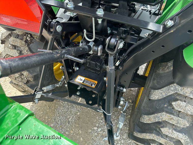 image for item EM2117 2023 John Deere 2025R MFWD tractor