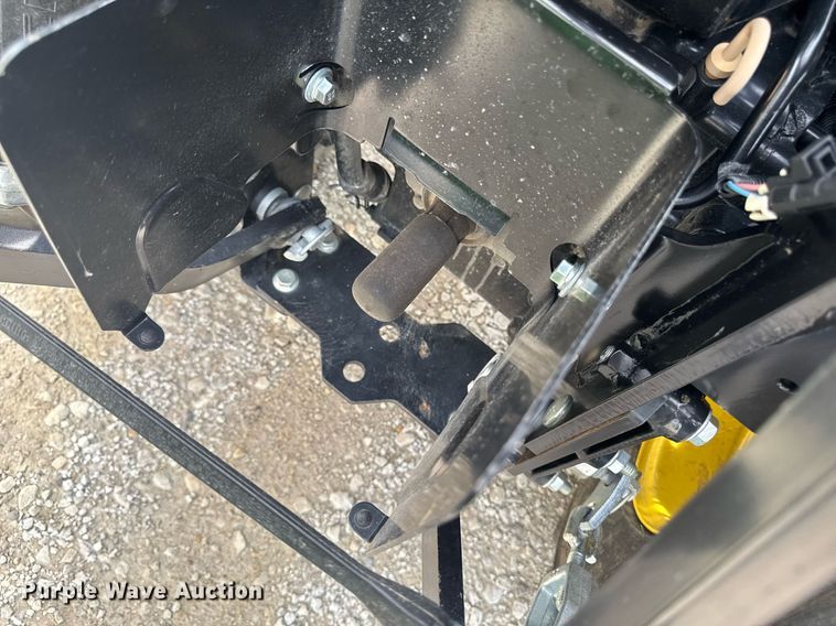 image for item EM2117 2023 John Deere 2025R MFWD tractor