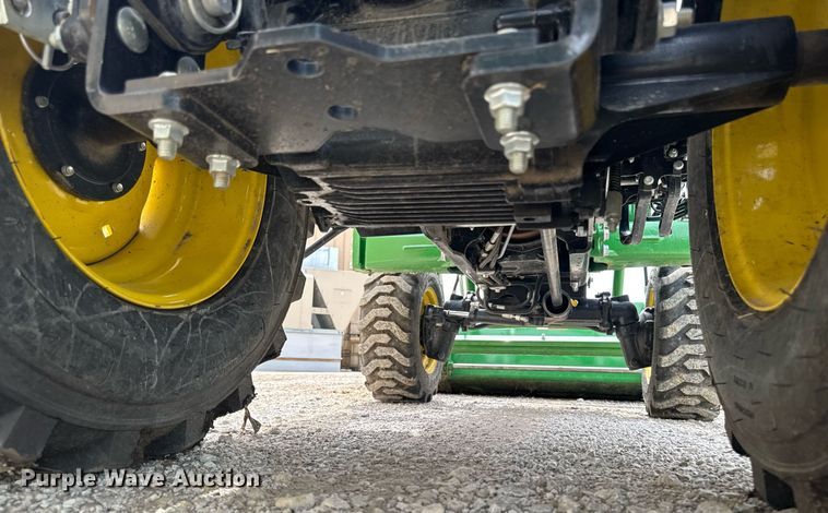 image for item EM2117 2023 John Deere 2025R MFWD tractor