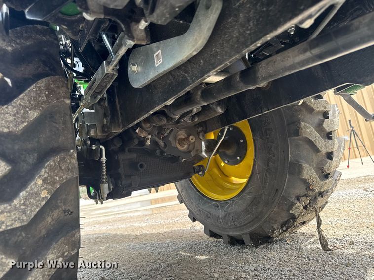 image for item EM2117 2023 John Deere 2025R MFWD tractor