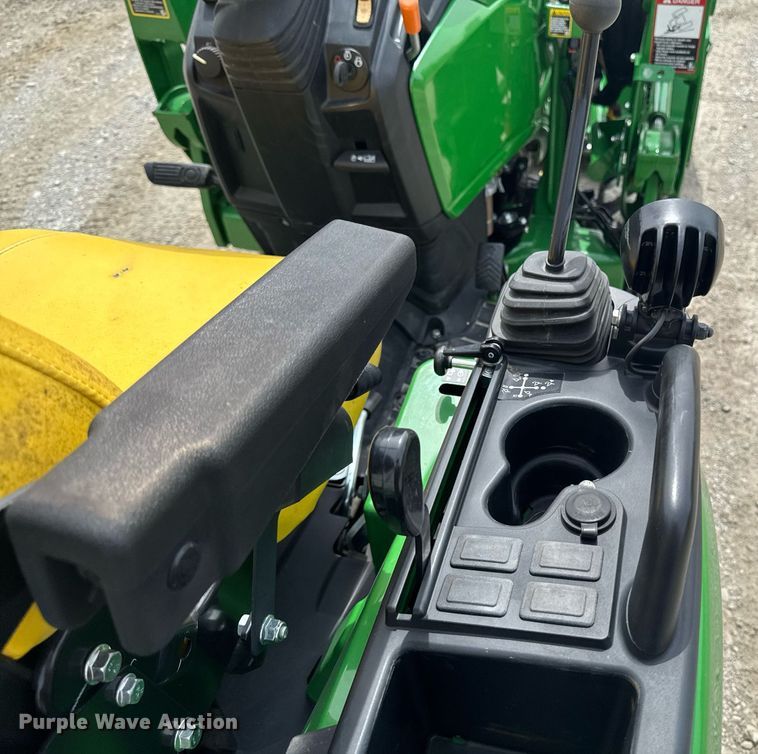 image for item EM2117 2023 John Deere 2025R MFWD tractor