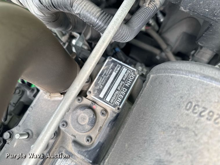 image for item EM2117 2023 John Deere 2025R MFWD tractor