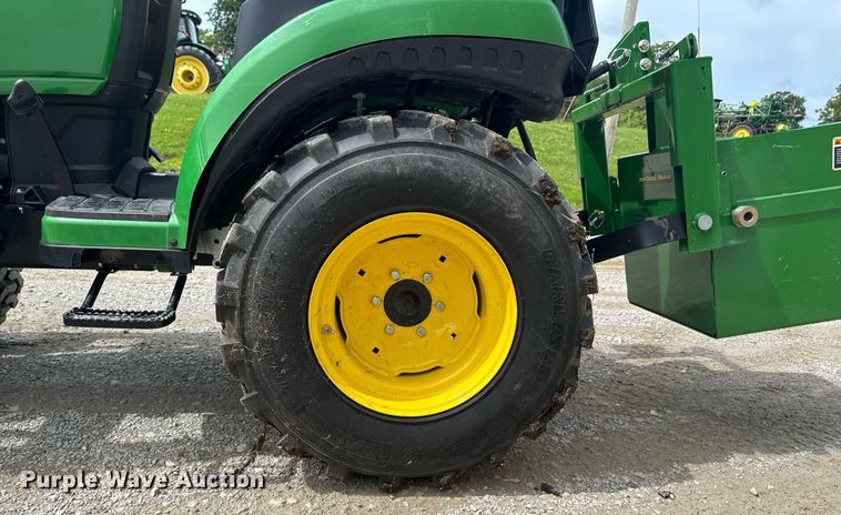 image for item EM2117 2023 John Deere 2025R MFWD tractor