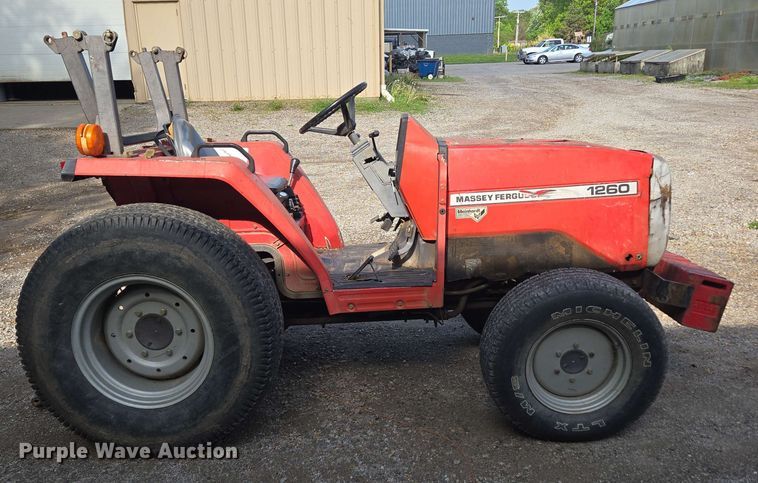 image for item EN3655 1994 Massey Ferguson 1260 MFWD tractor