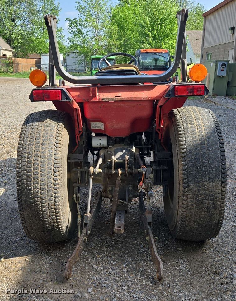 image for item EN3655 1994 Massey Ferguson 1260 MFWD tractor