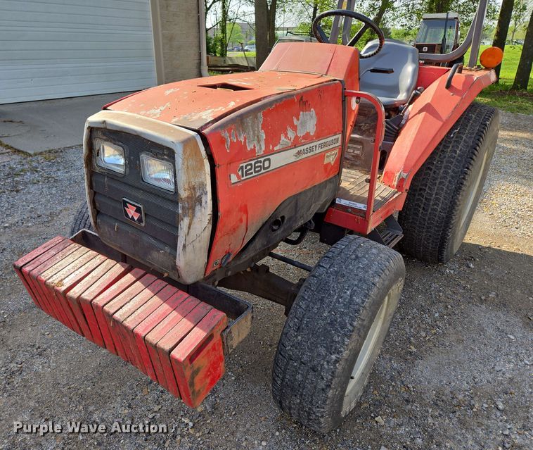 image for item EN3655 1994 Massey Ferguson 1260 MFWD tractor