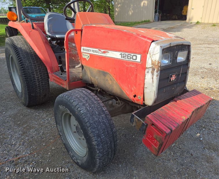 image for item EN3655 1994 Massey Ferguson 1260 MFWD tractor