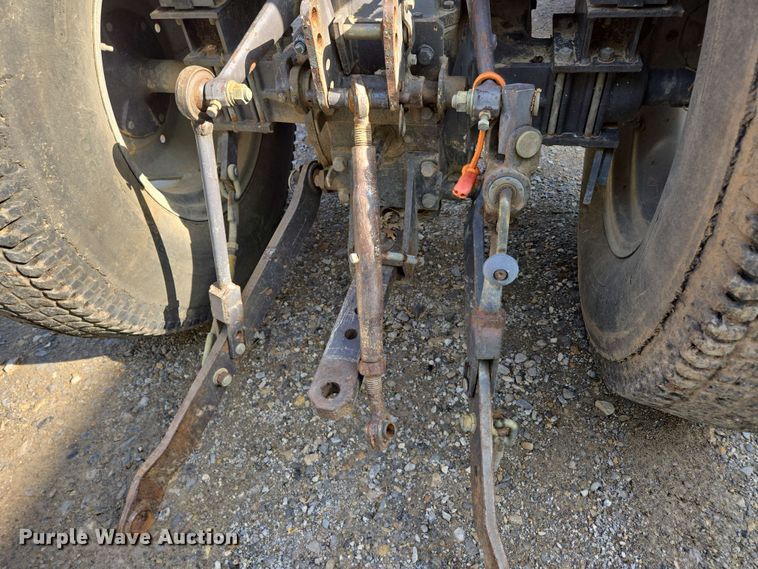 image for item EN3655 1994 Massey Ferguson 1260 MFWD tractor