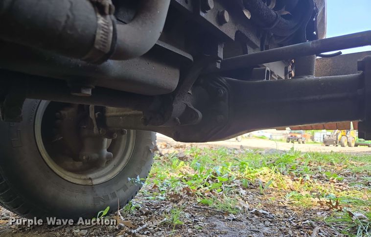 image for item EN3655 1994 Massey Ferguson 1260 MFWD tractor