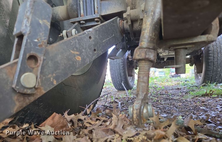 image for item EN3655 1994 Massey Ferguson 1260 MFWD tractor