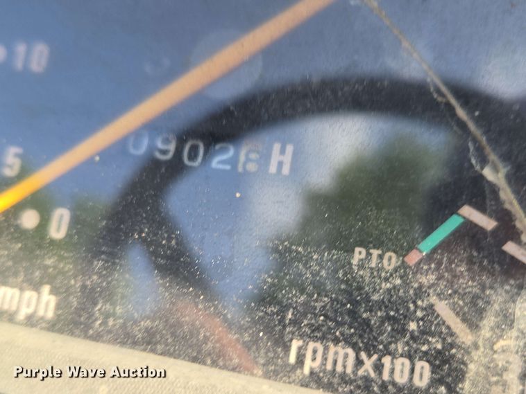 image for item EN3655 1994 Massey Ferguson 1260 MFWD tractor