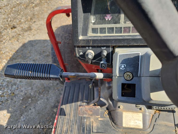 image for item EN3655 1994 Massey Ferguson 1260 MFWD tractor