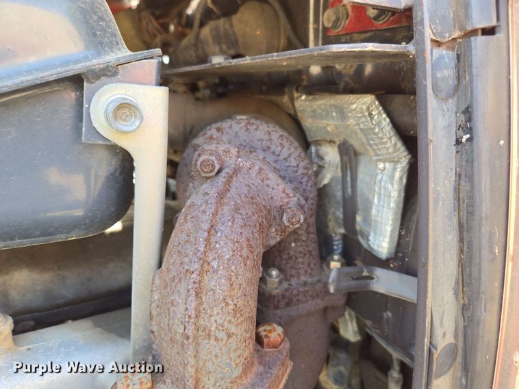 image for item EN3655 1994 Massey Ferguson 1260 MFWD tractor