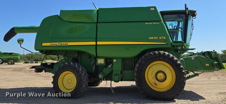 image for item EN8220 2009 John Deere 9870 STS combine