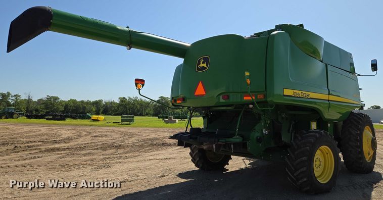 image for item EN8220 2009 John Deere 9870 STS combine