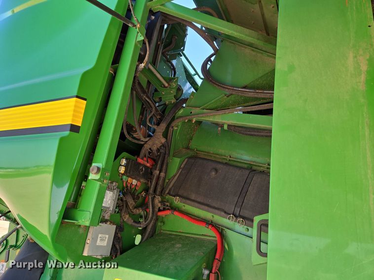 image for item EN8220 2009 John Deere 9870 STS combine