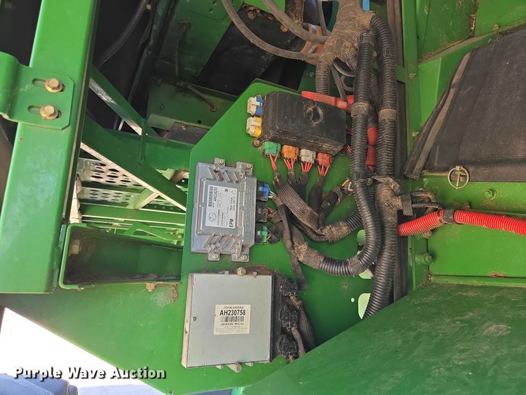 image for item EN8220 2009 John Deere 9870 STS combine
