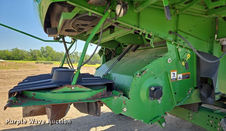 image for item EN8220 2009 John Deere 9870 STS combine