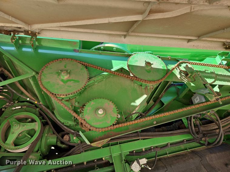 image for item EN8220 2009 John Deere 9870 STS combine