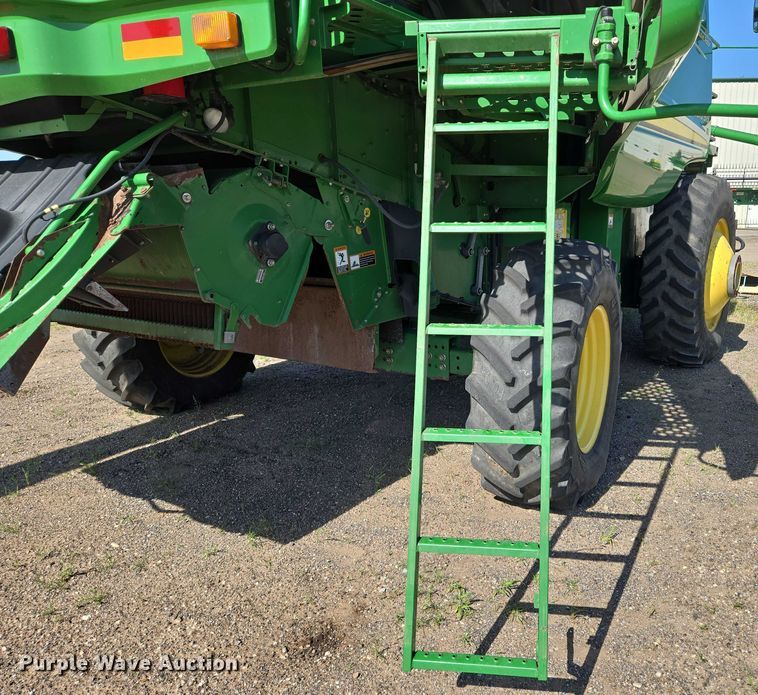 image for item EN8220 2009 John Deere 9870 STS combine