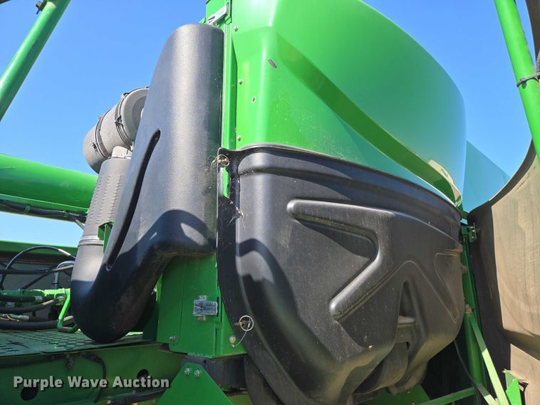 image for item EN8220 2009 John Deere 9870 STS combine