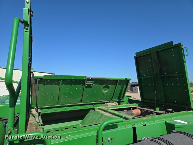 image for item EN8220 2009 John Deere 9870 STS combine