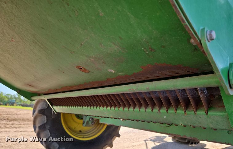 image for item EN8220 2009 John Deere 9870 STS combine