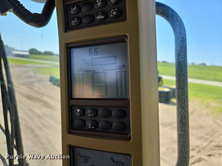 image for item EN8220 2009 John Deere 9870 STS combine