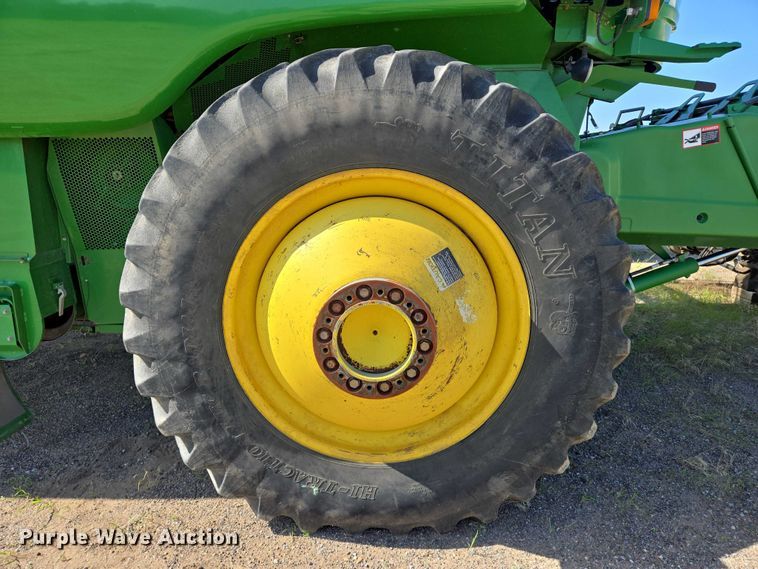 image for item EN8220 2009 John Deere 9870 STS combine