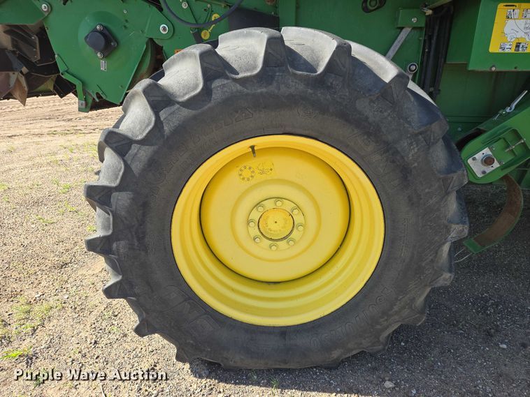 image for item EN8220 2009 John Deere 9870 STS combine