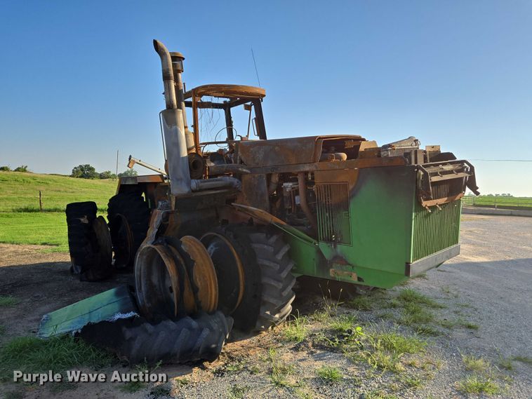 image for item EN8246 1996 John Deere 8770 4WD tractor