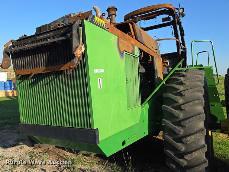 image for item EN8246 1996 John Deere 8770 4WD tractor