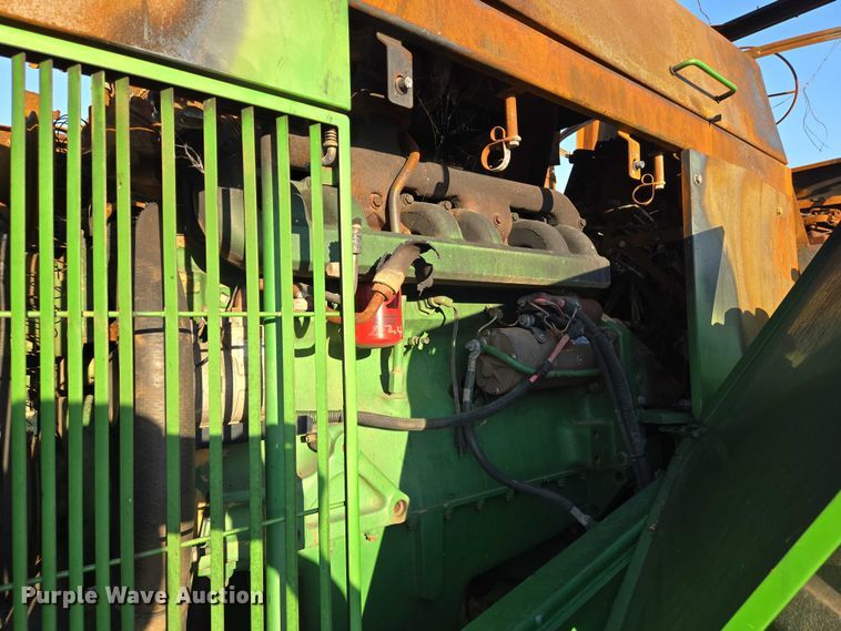 image for item EN8246 1996 John Deere 8770 4WD tractor