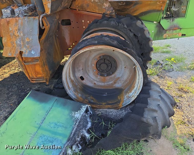 image for item EN8246 1996 John Deere 8770 4WD tractor