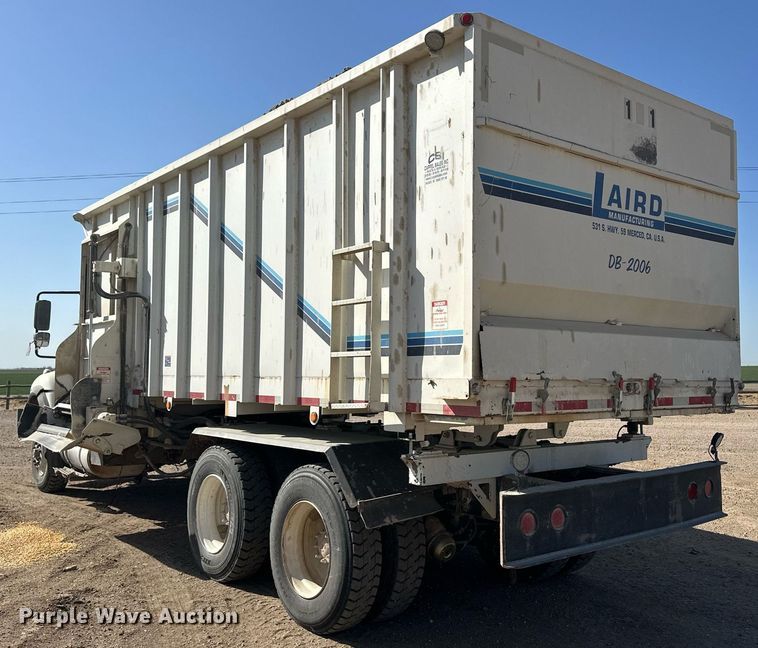 image for item EQ4589 2018 International 7400 feed mixer truck