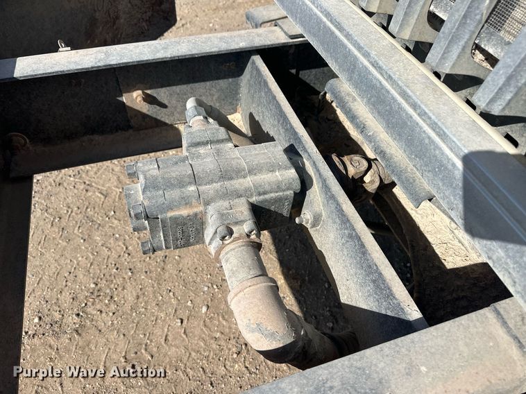 image for item EQ4589 2018 International 7400 feed mixer truck